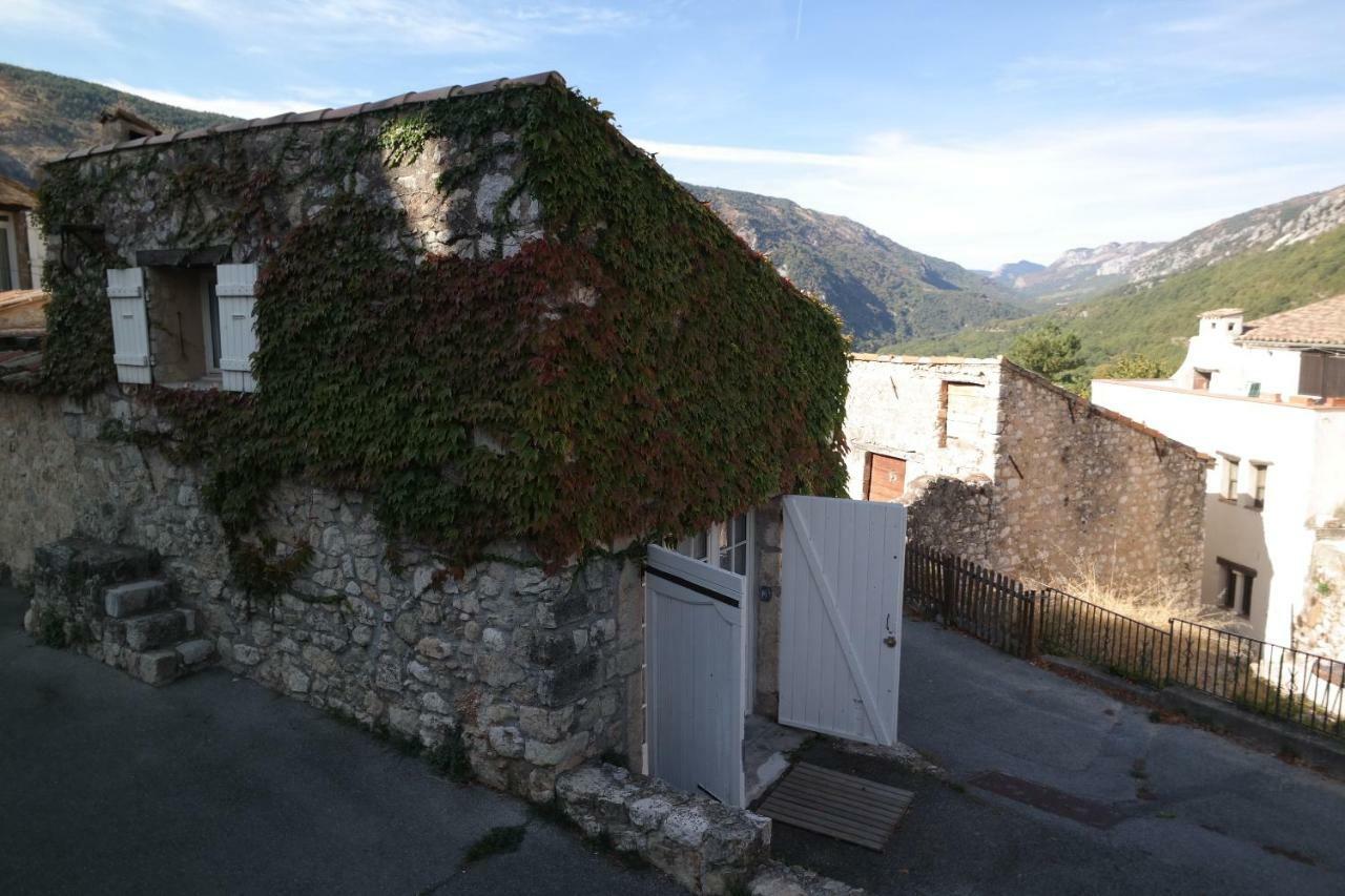 Au Pied Du Chateau Apartment Greolieres les Neiges Exterior photo